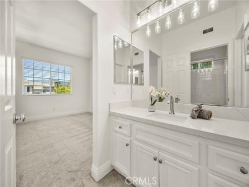 1049 S Summer Breeze , Anaheim Hills, CA