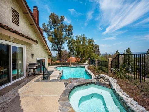 186 S Donna Court, Anaheim Hills, CA