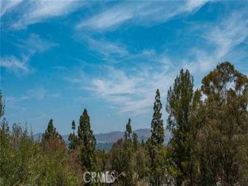 186 S Donna Court, Anaheim Hills, CA