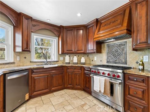 6573 E North View   Drive, Anaheim Hills, CA