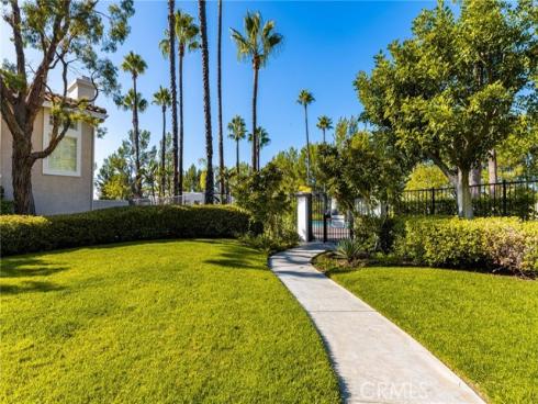 1045 S Daybreak   Court, Anaheim Hills, CA