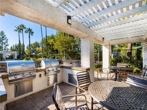1045 S Daybreak   Court, Anaheim Hills, CA