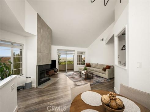 1045 S Daybreak   Court, Anaheim Hills, CA