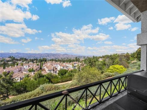 8063 E Sandstone Drive, Anaheim Hills, CA