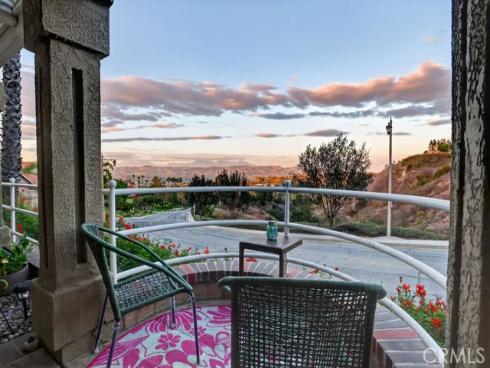 881 S Trailblazer   Circle, Anaheim Hills, CA