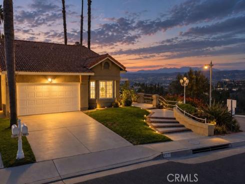 881 S Trailblazer   Circle, Anaheim Hills, CA