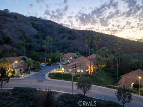 881 S Trailblazer   Circle, Anaheim Hills, CA