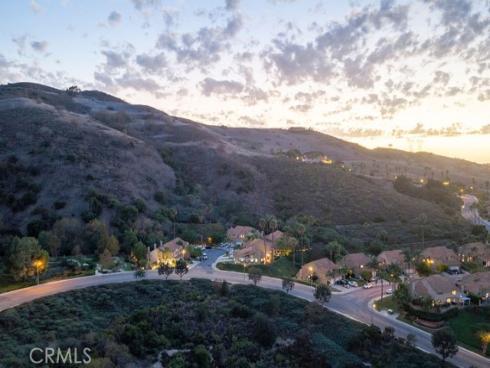 881 S Trailblazer   Circle, Anaheim Hills, CA