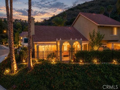 881 S Trailblazer   Circle, Anaheim Hills, CA