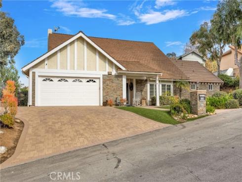 330 S Yorkshire   Circle, Anaheim, CA