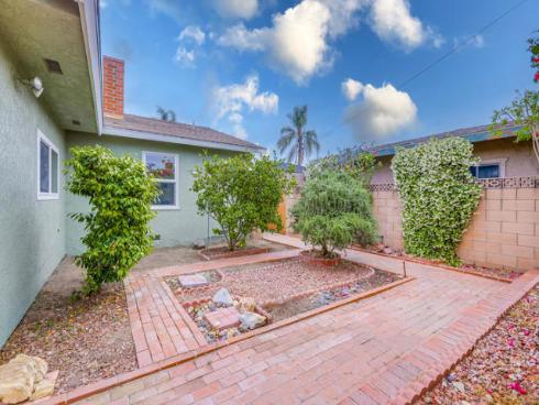 2107 E Nyon   Place, Anaheim, CA