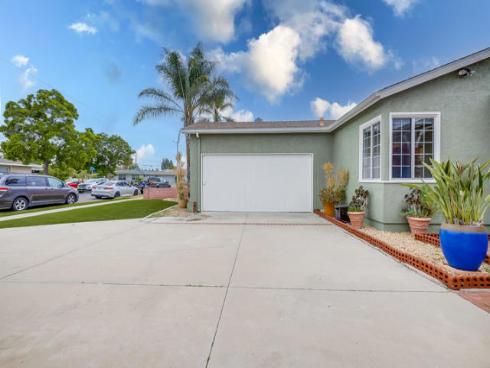 2107 E Nyon   Place, Anaheim, CA