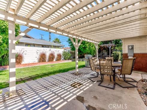 1182 W Wakefield   Avenue, Anaheim, CA