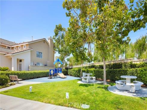 1223 S Goldstone   Circle, Anaheim, CA