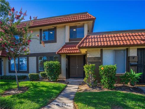 2789 W Pepper Tree   Drive, Anaheim, CA