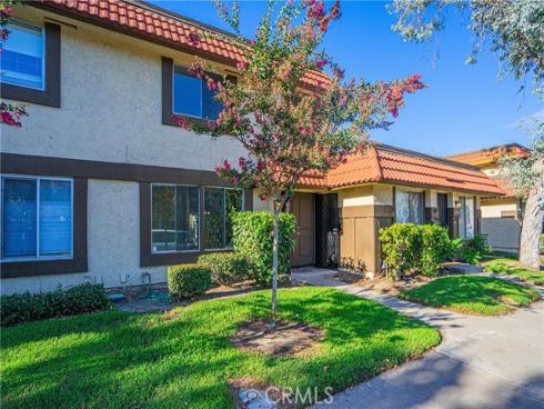 2789 W Pepper Tree   Drive, Anaheim, CA