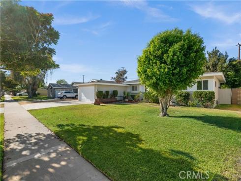 2425 W Orange   Avenue, Anaheim, CA