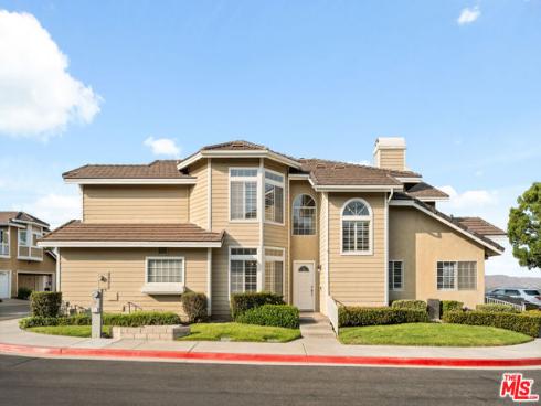 736 S Crown Pointe   Drive, Anaheim, CA