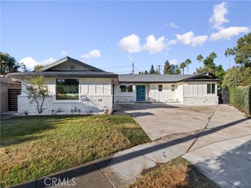 1555 W Wakefield   Avenue, Anaheim, CA