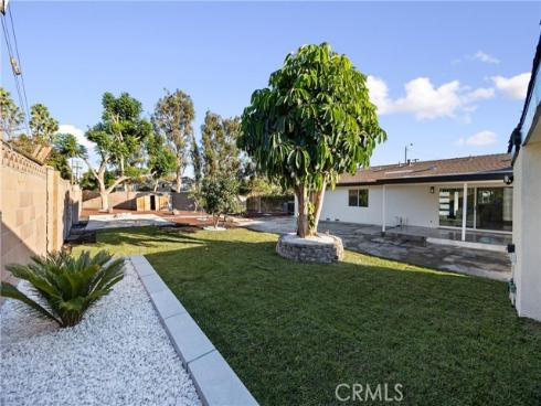 1555 W Wakefield   Avenue, Anaheim, CA