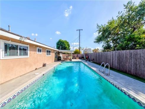 2816 E Burntwood   Avenue, Anaheim, CA