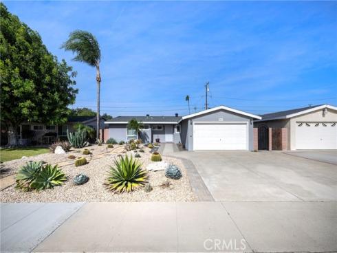 2661 W Greenleaf   Avenue, Anaheim, CA