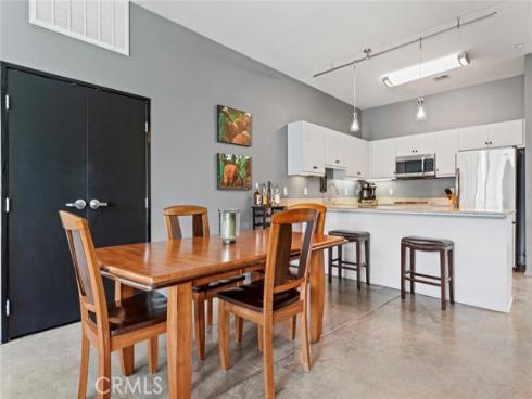 435 W Center Street Promenade 219 , Anaheim, CA