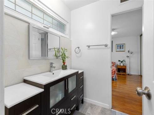 1521 W Crone Avenue, Anaheim, CA