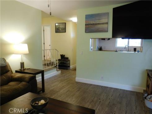 2669 W Russell Avenue, Anaheim, CA