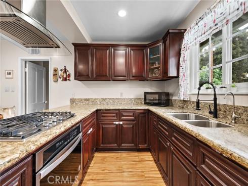 1707 E Romneya Drive, Anaheim, CA