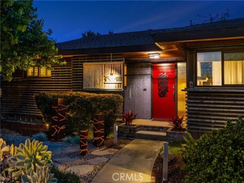 1006 W Pioneer Drive, Anaheim, CA