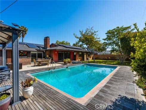 1006 W Pioneer Drive, Anaheim, CA