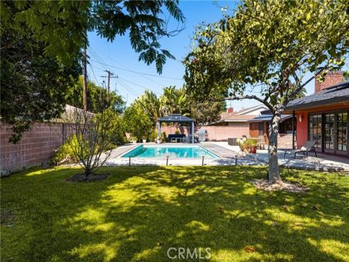 1006 W Pioneer Drive, Anaheim, CA