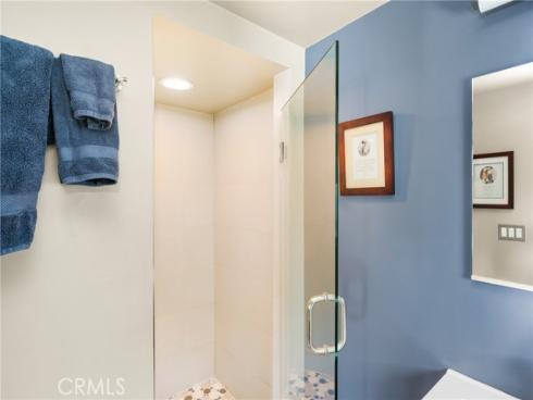 1006 W Pioneer Drive, Anaheim, CA