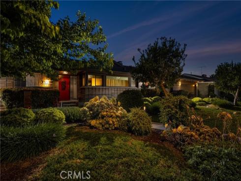 1006 W Pioneer Drive, Anaheim, CA