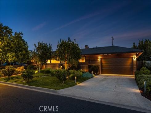 1006 W Pioneer Drive, Anaheim, CA