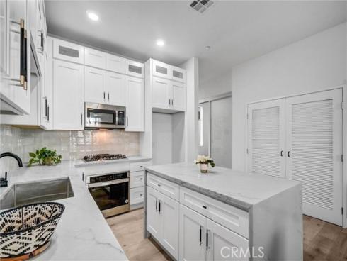 435 W Center Street Promenade 211 , Anaheim, CA