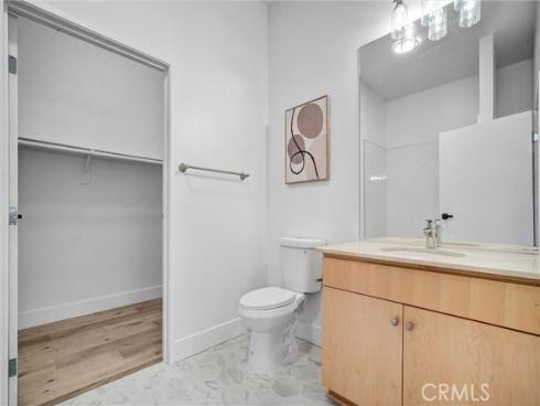 435 W Center Street Promenade 211 , Anaheim, CA