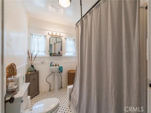 1120 W Chestnut Street, Anaheim, CA