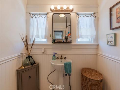 1120 W Chestnut Street, Anaheim, CA