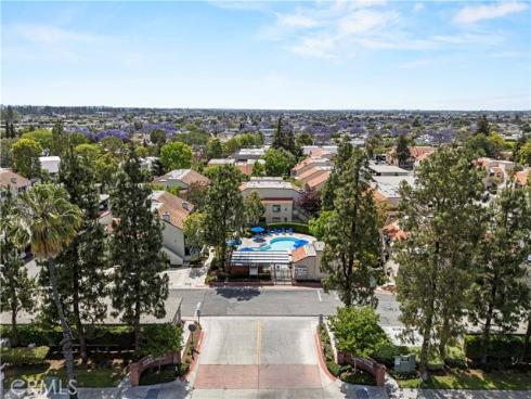 3501 W Greentree F Circle, Anaheim, CA