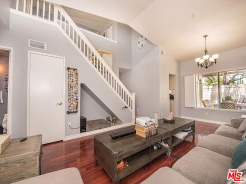 1085 E Oak Street, Anaheim, CA