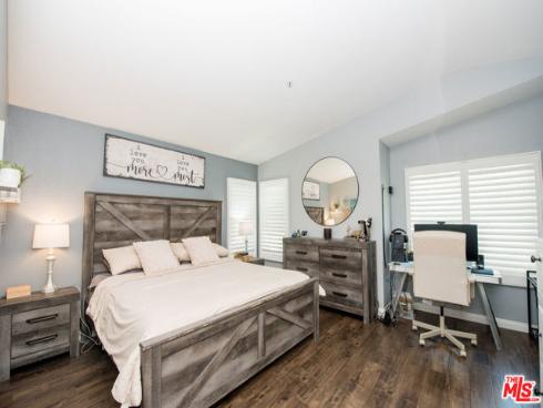 1085 E Oak Street, Anaheim, CA