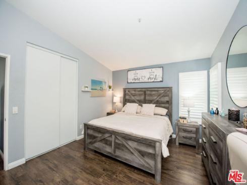 1085 E Oak Street, Anaheim, CA