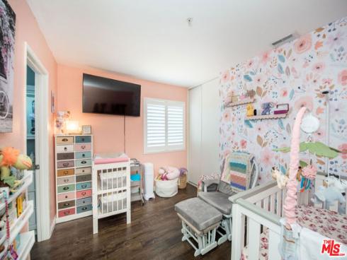 1085 E Oak Street, Anaheim, CA