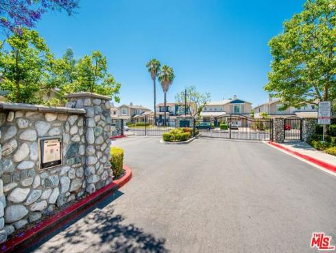 1085 E Oak Street, Anaheim, CA