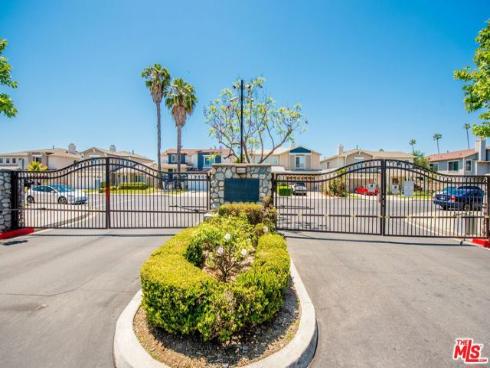 1085 E Oak   Street, Anaheim, CA