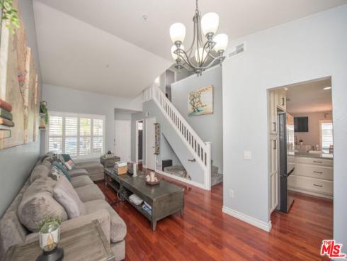 1085 E Oak Street, Anaheim, CA