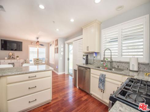 1085 E Oak Street, Anaheim, CA