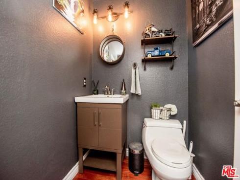 1085 E Oak Street, Anaheim, CA